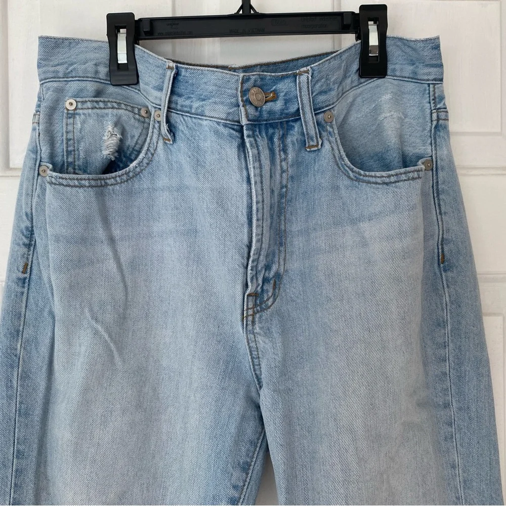 Madewell Classic Vintage Light Blue Straight Jeans - Picture 2 of 9